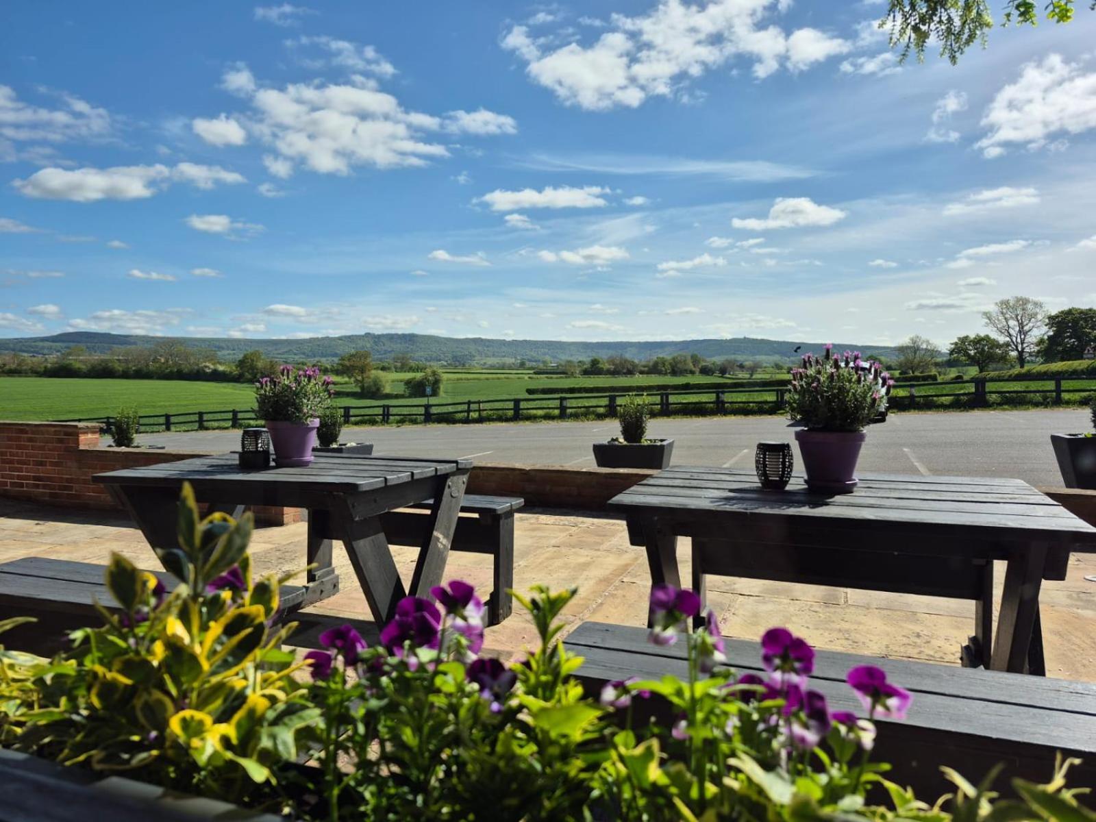 The White Horse Lodge Hotel Thirsk Kültér fotó
